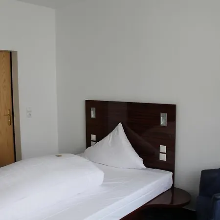 City Hotel